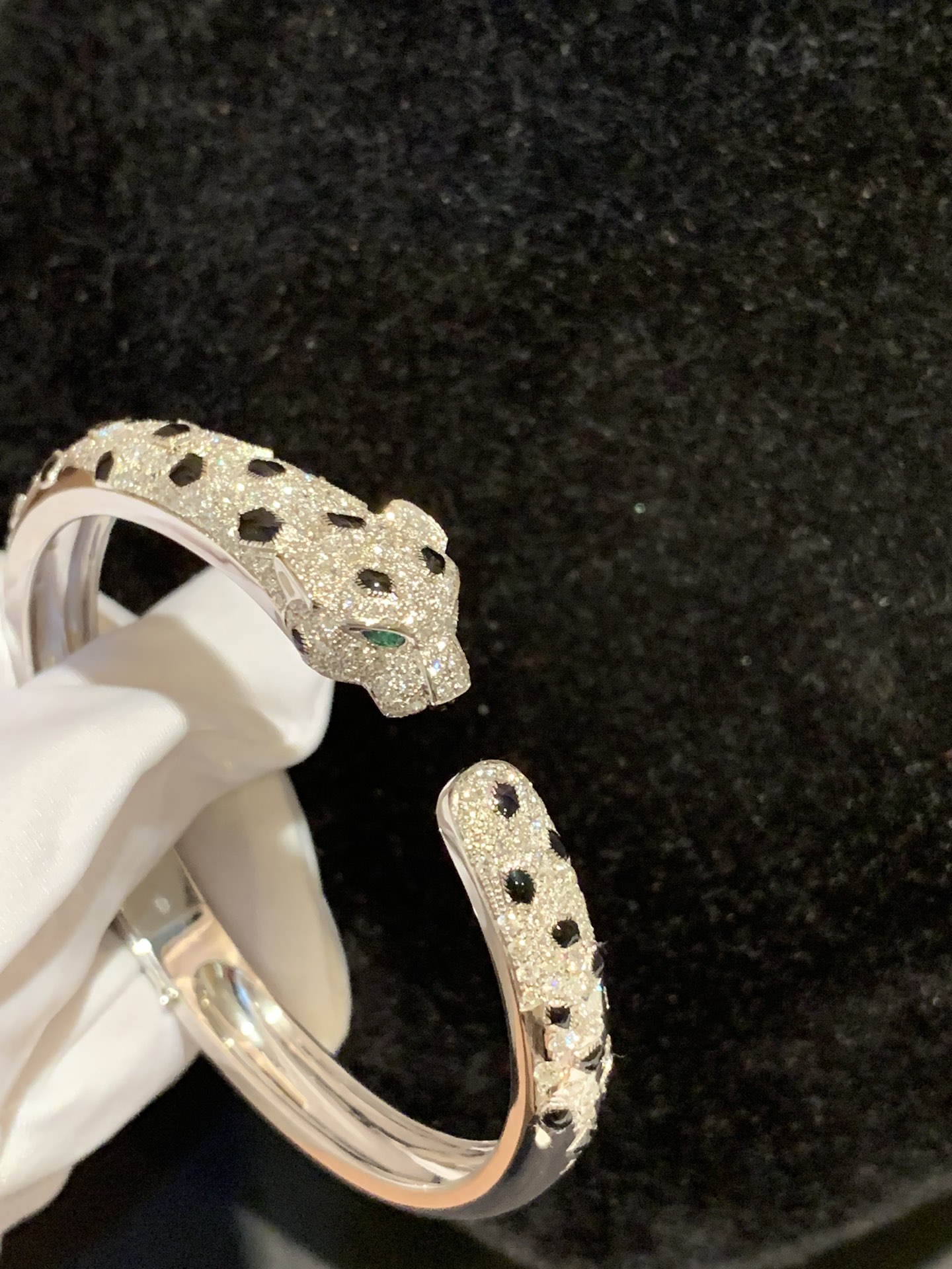 까르띠에 Cartier PANTHÈRE DE CARTIER 팬더 드 까르띠에 팔찌