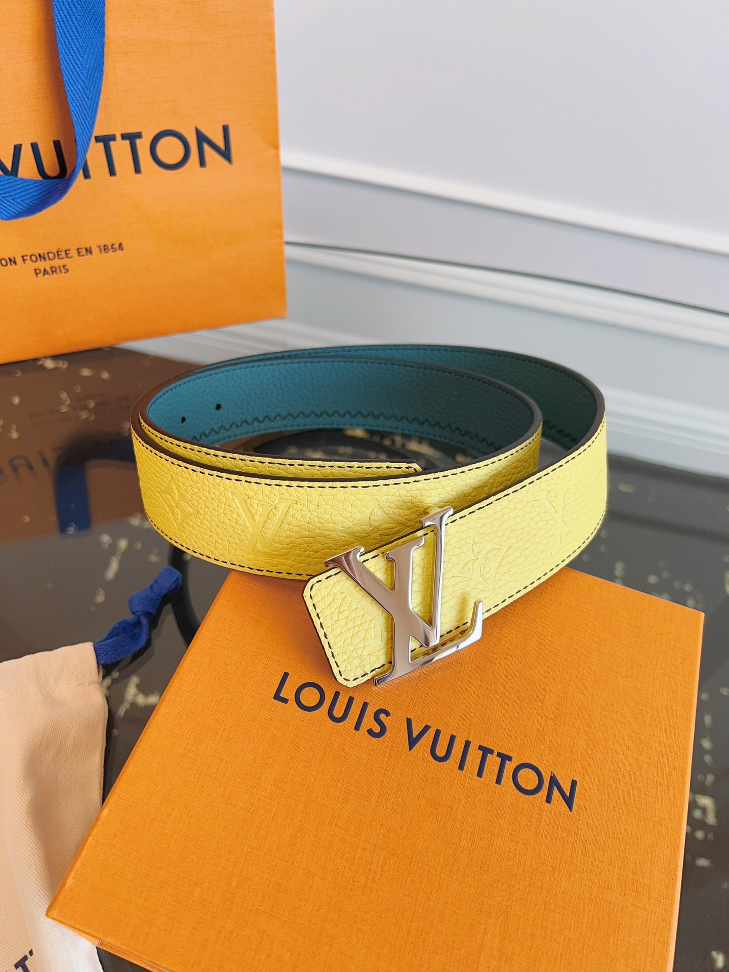루이비통 Louis Vuitton 벨트 40mm