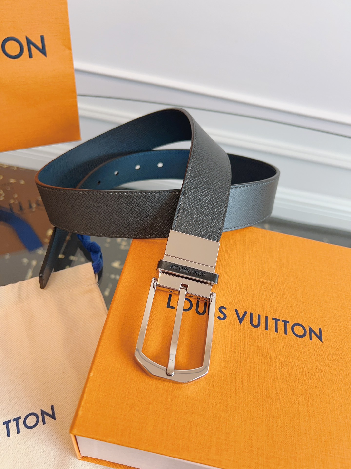 루이비통 Louis Vuitton 벨트 35mm