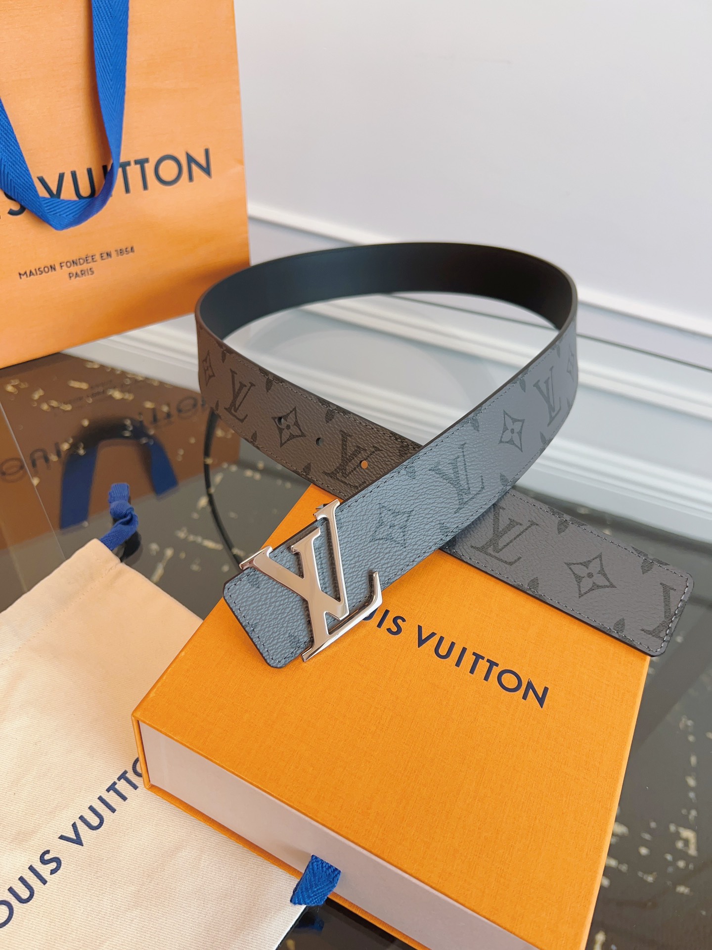 루이비통 Louis Vuitton 벨트 40mm