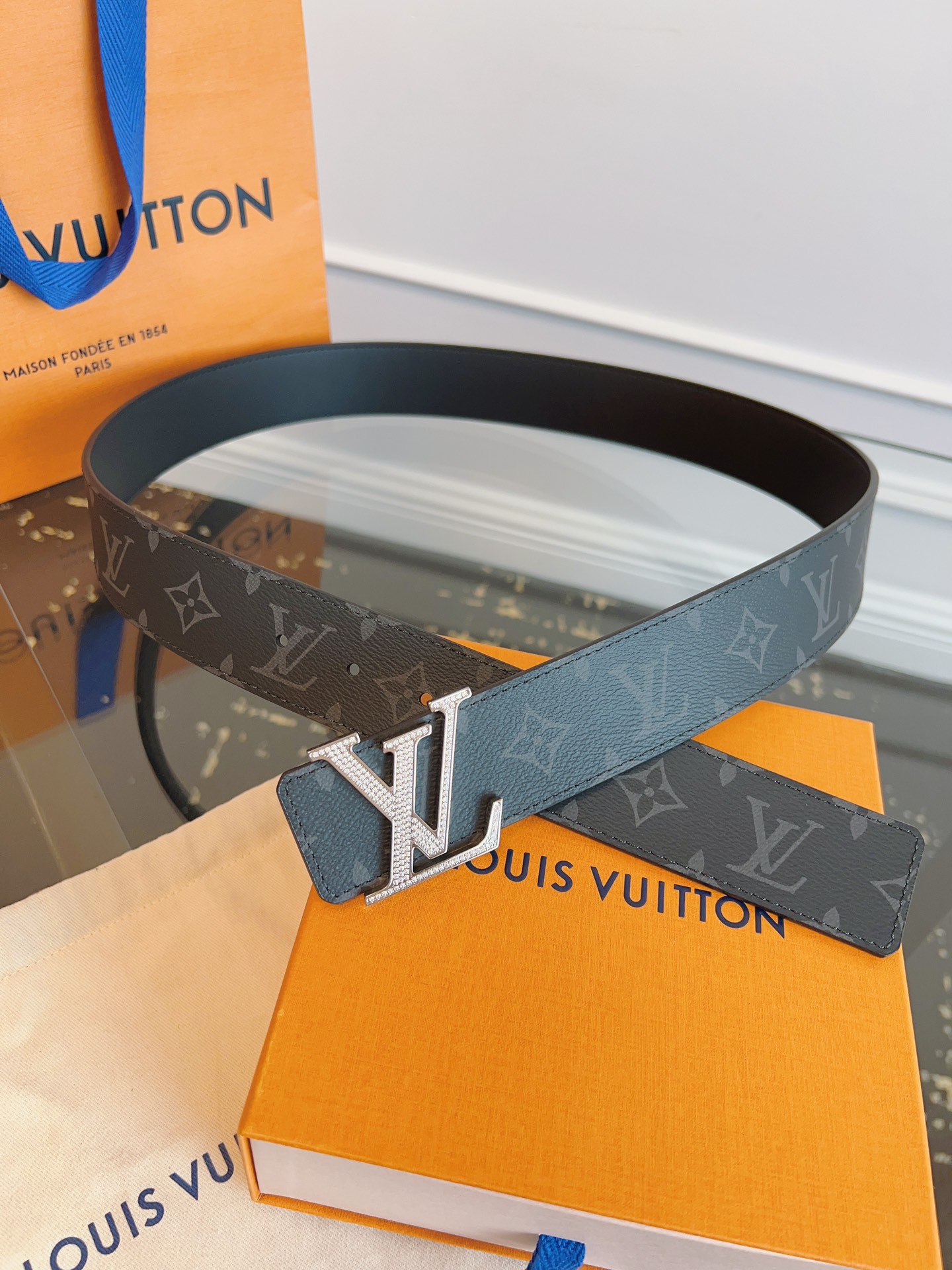 루이비통 Louis Vuitton 벨트 40mm