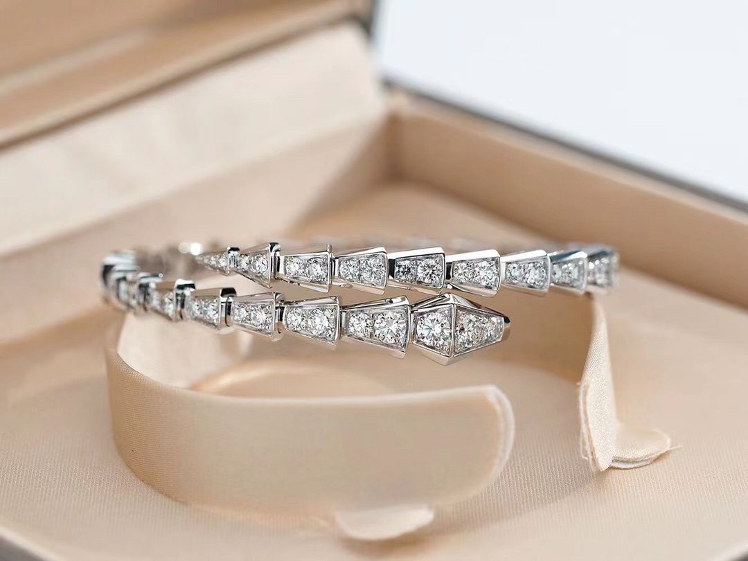 불가리 Bvlgari SERPENTI VIPER 세르펜티 바이퍼 팔찌