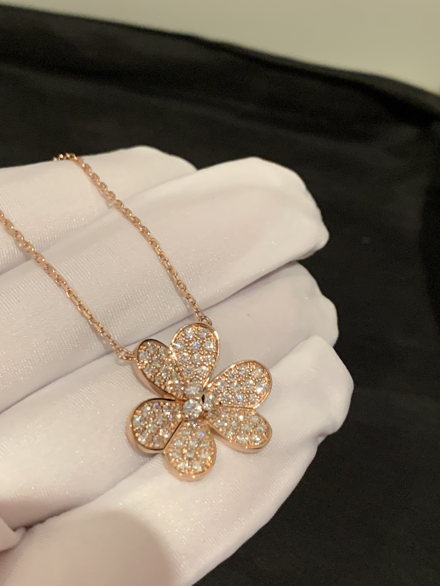 반클리프 Van Cleef & Arpels 프리볼 Frivole 목걸이