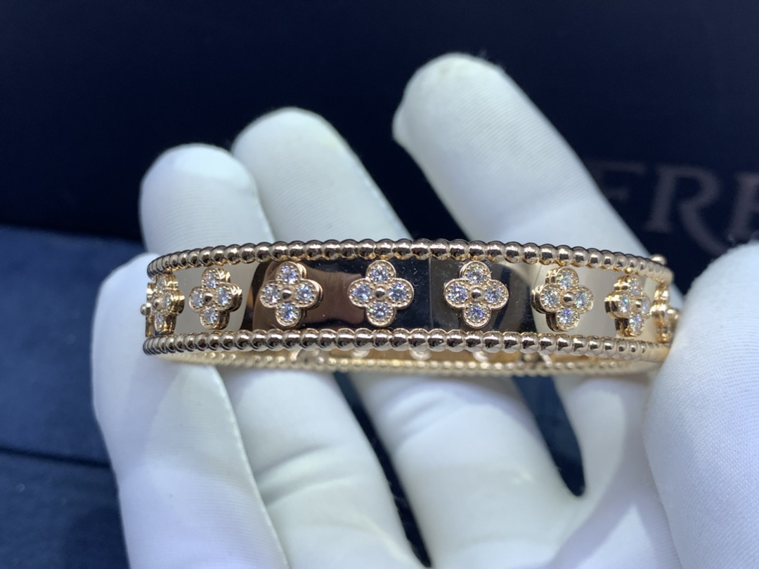 반클리프 Van Cleef & Arpels 팔찌