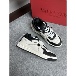 발렌티노 Valentino 스니커즈