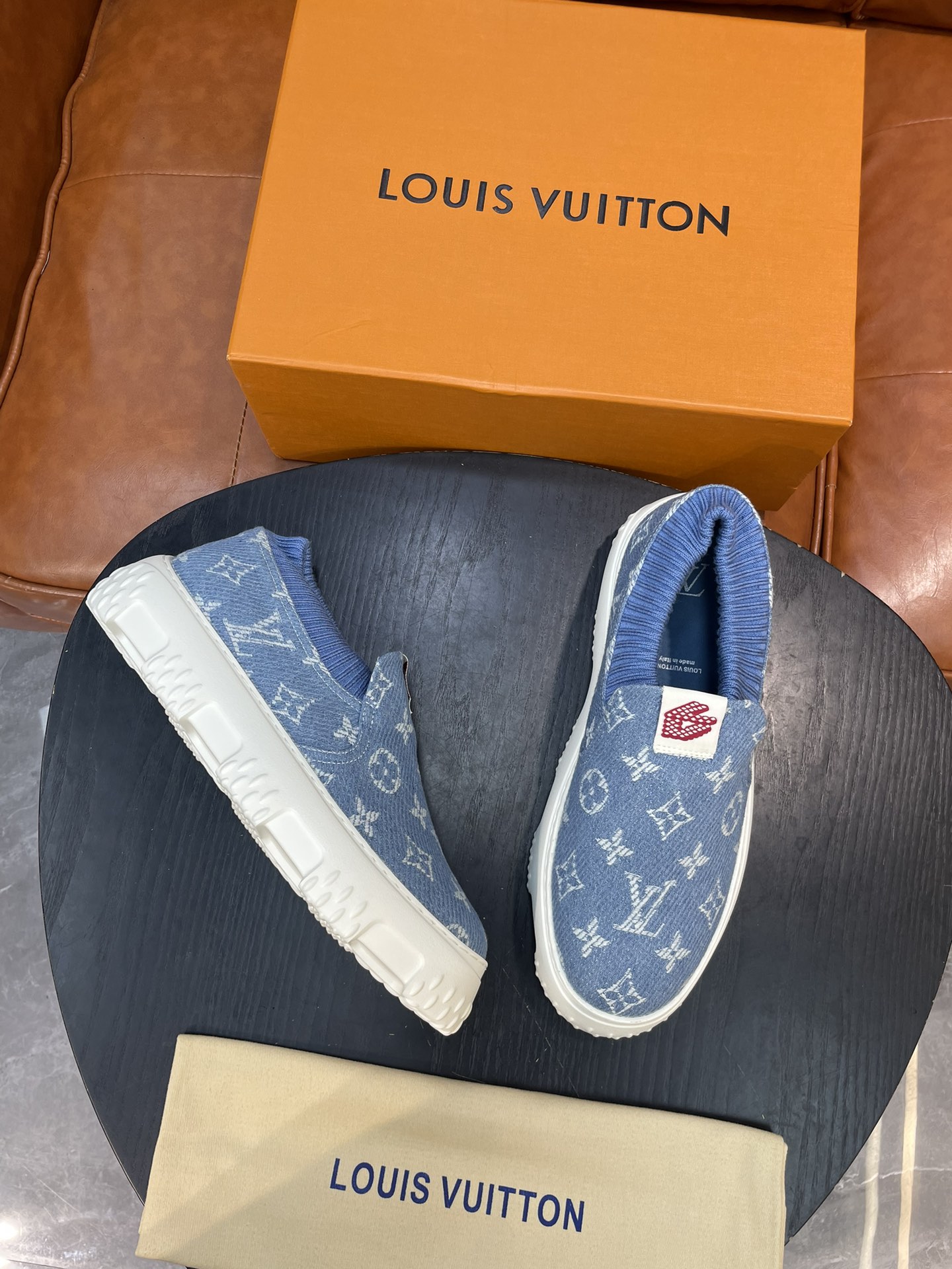 루이비통 Louis Vuitton 스니커즈