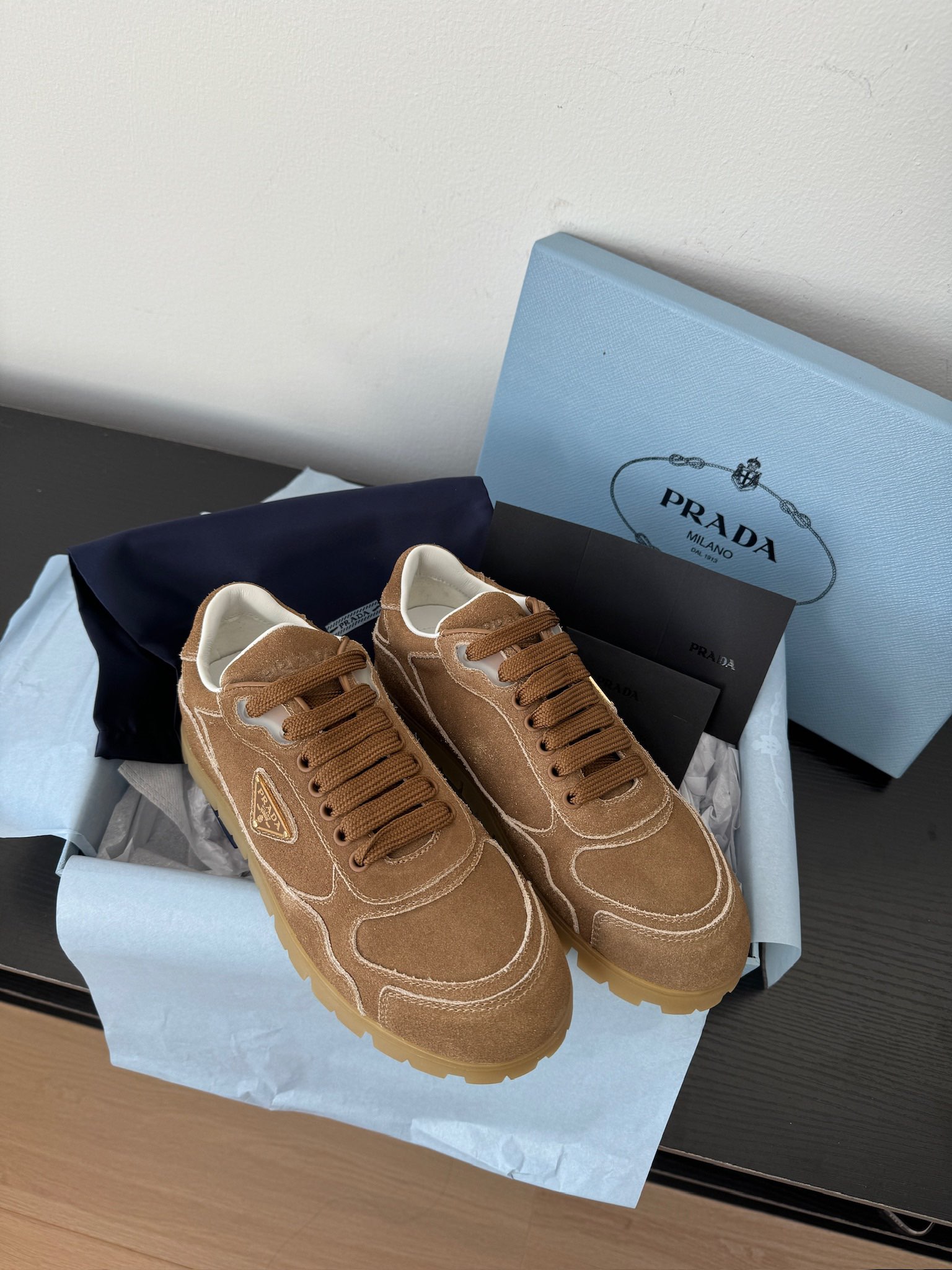 프라다 Prada 스니커즈
