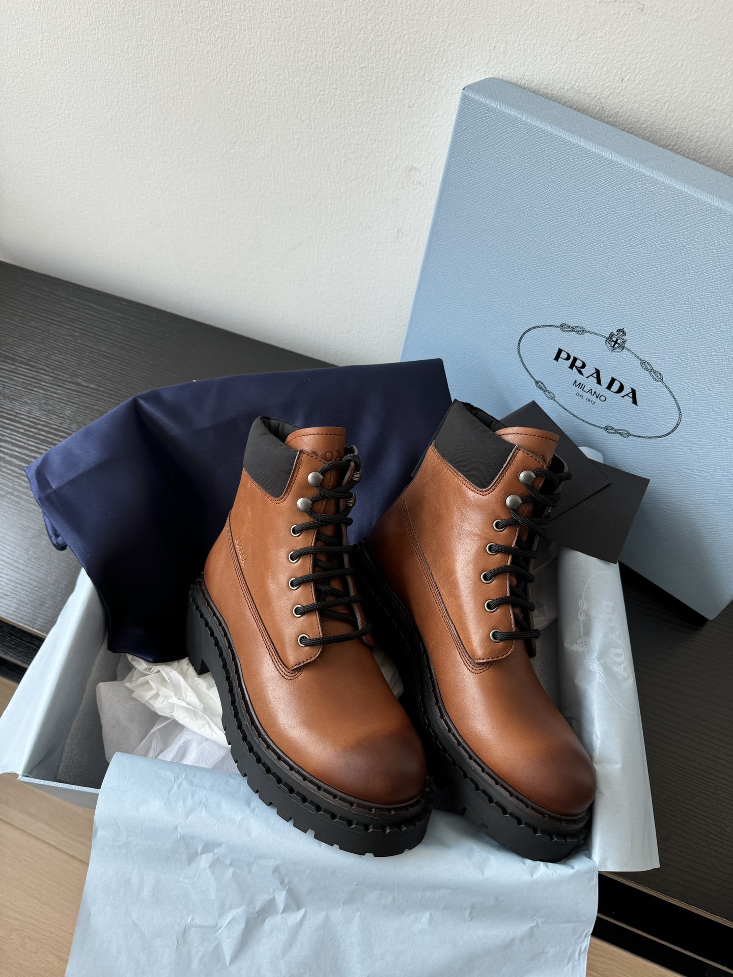 프라다 Prada 부츠