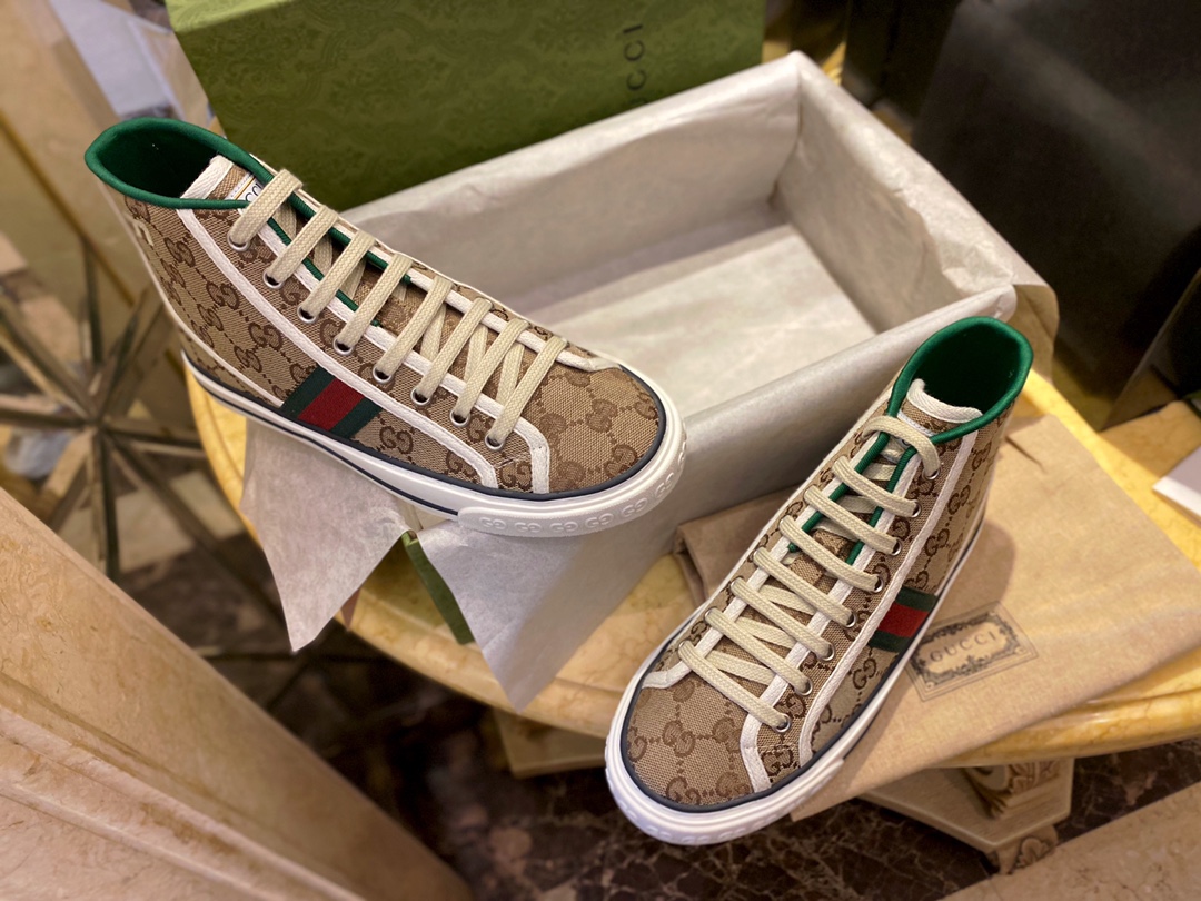 구찌 Gucci 스니커즈