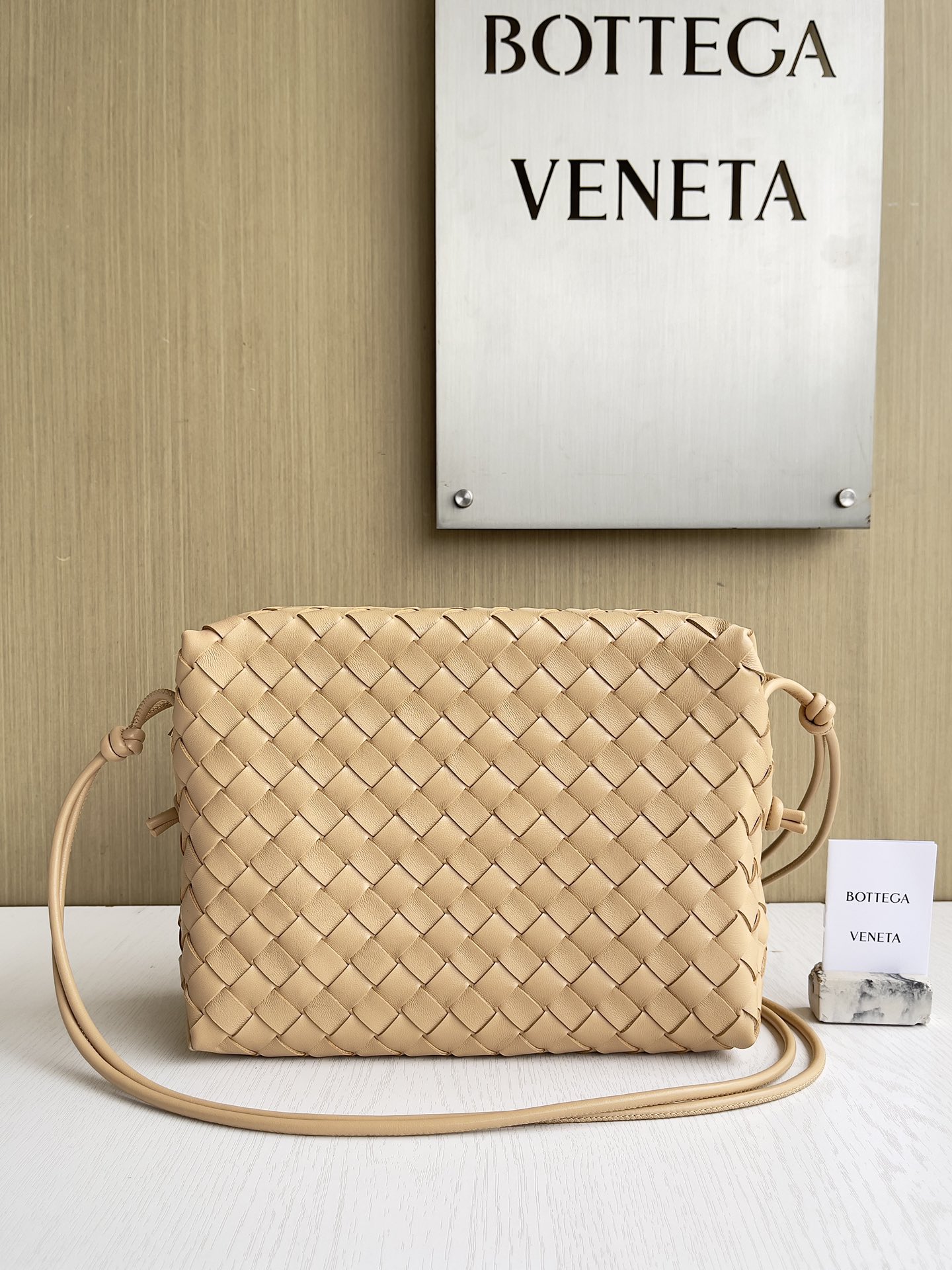 보테가베네타 Bottega Veneta Loop Crossbody Bag 680256