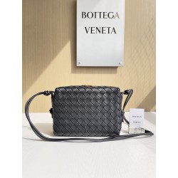 보테가 베네타 Bottega Veneta 크로스 백 680255