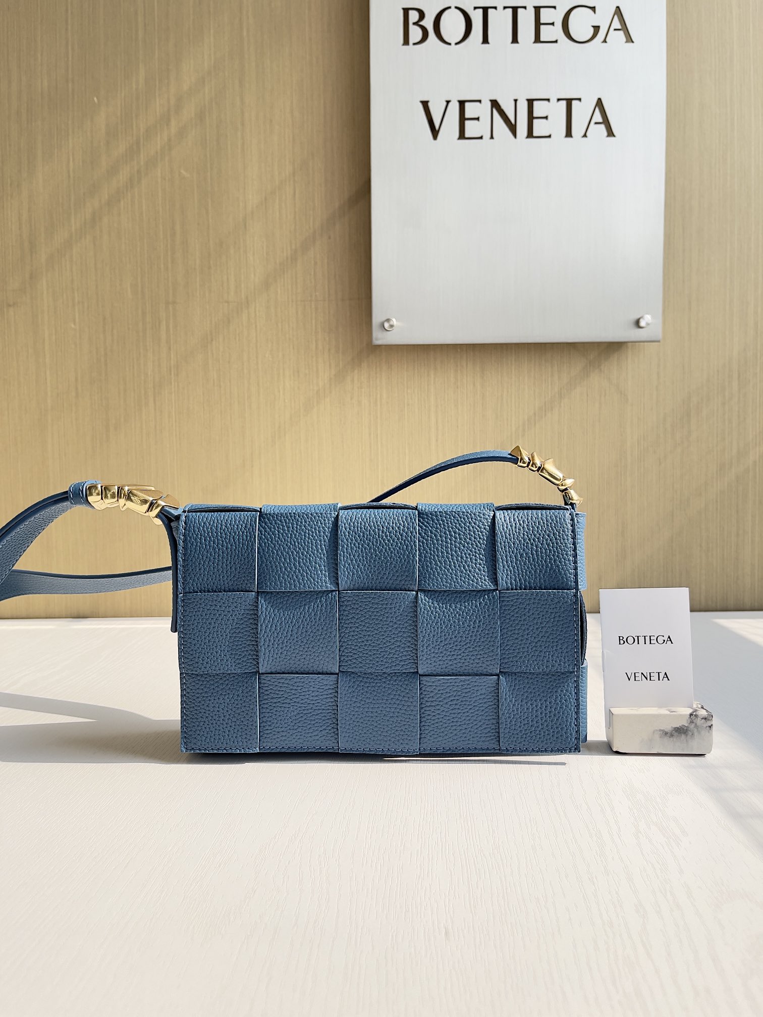 보테가 베네타 Bottega Veneta 크로스 백 666870