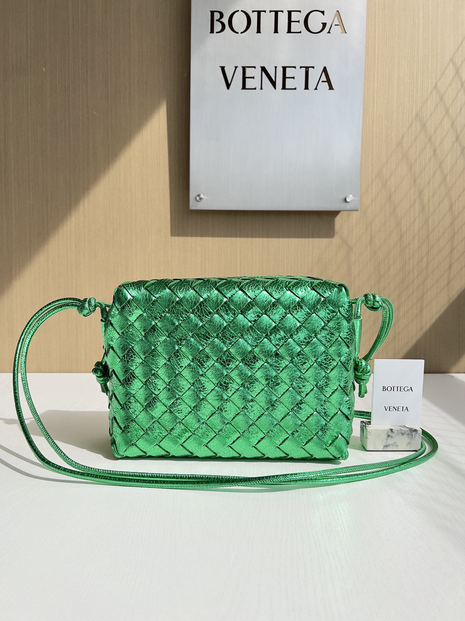 보테가 베네타 Bottega Veneta 크로스 백 666689