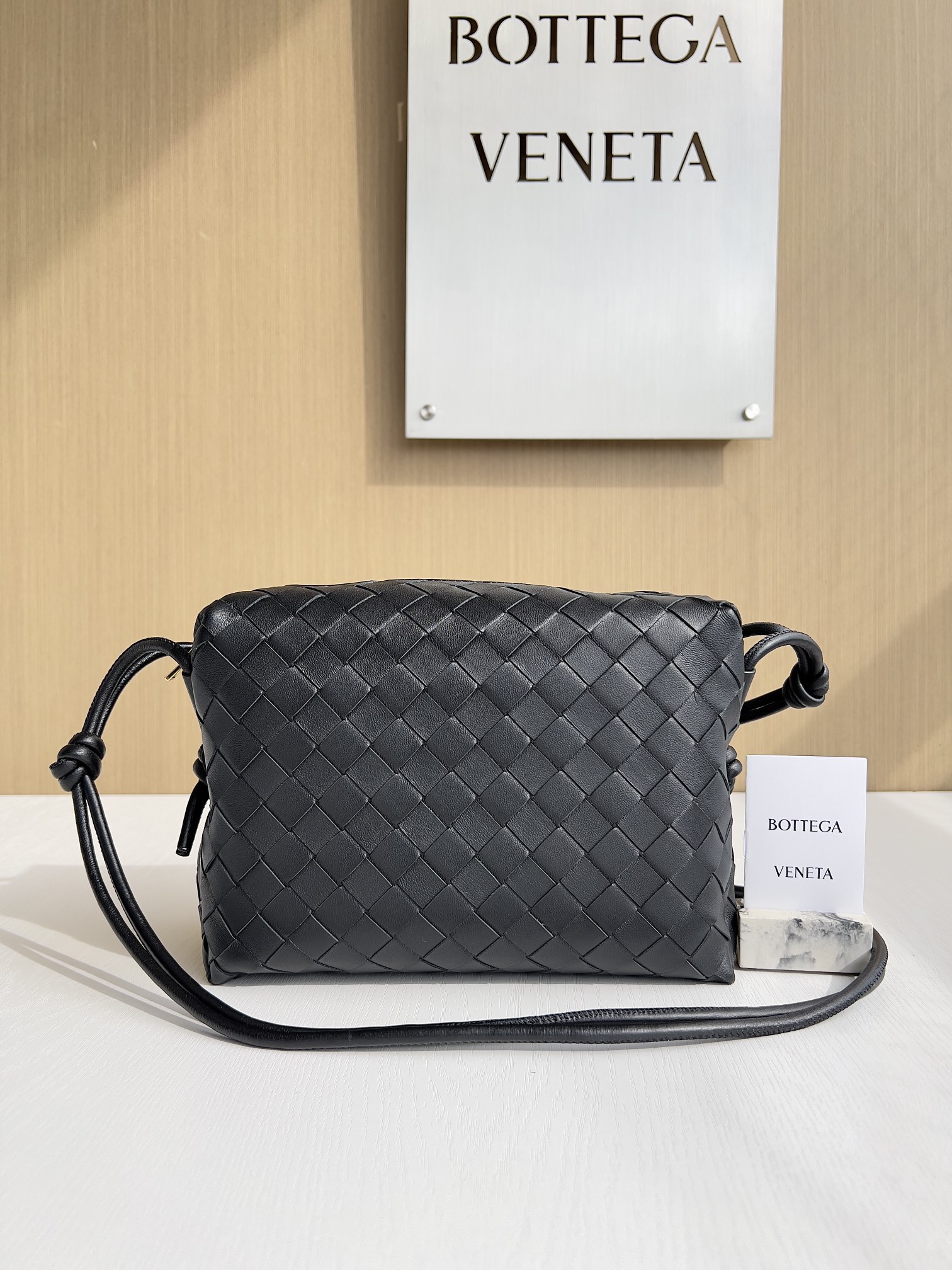 보테가베네타 Bottega Veneta Loop 666689 22cm