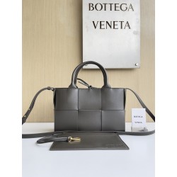 보테가베네타 Bottega Veneta 토트 백 709337