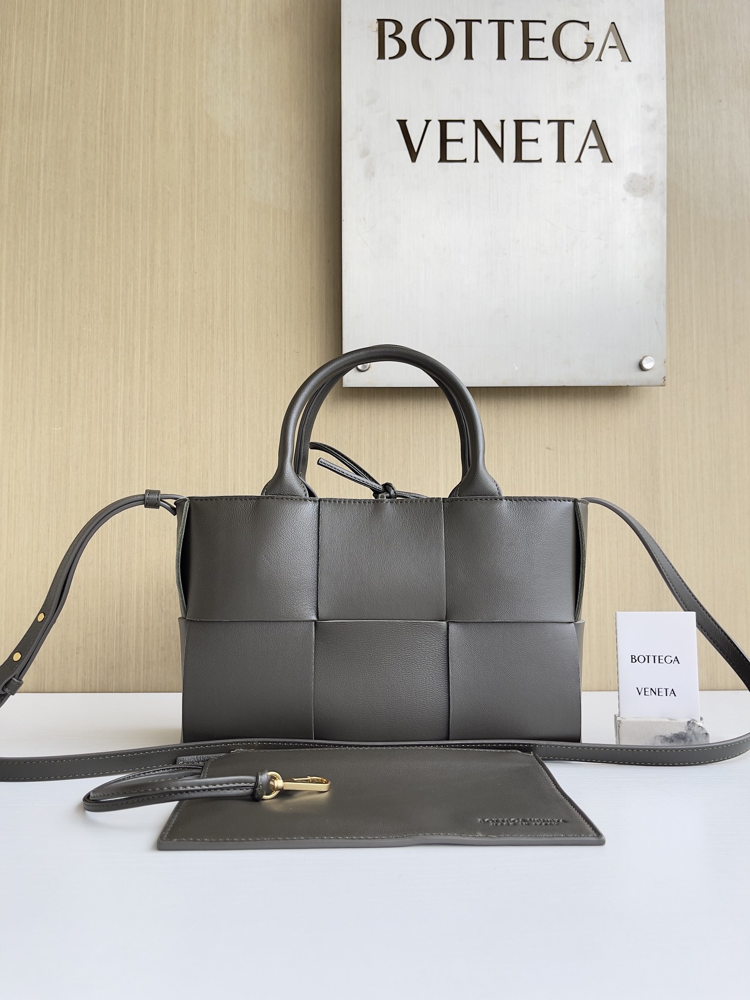 보테가베네타 Bottega Veneta 토트 백 709337