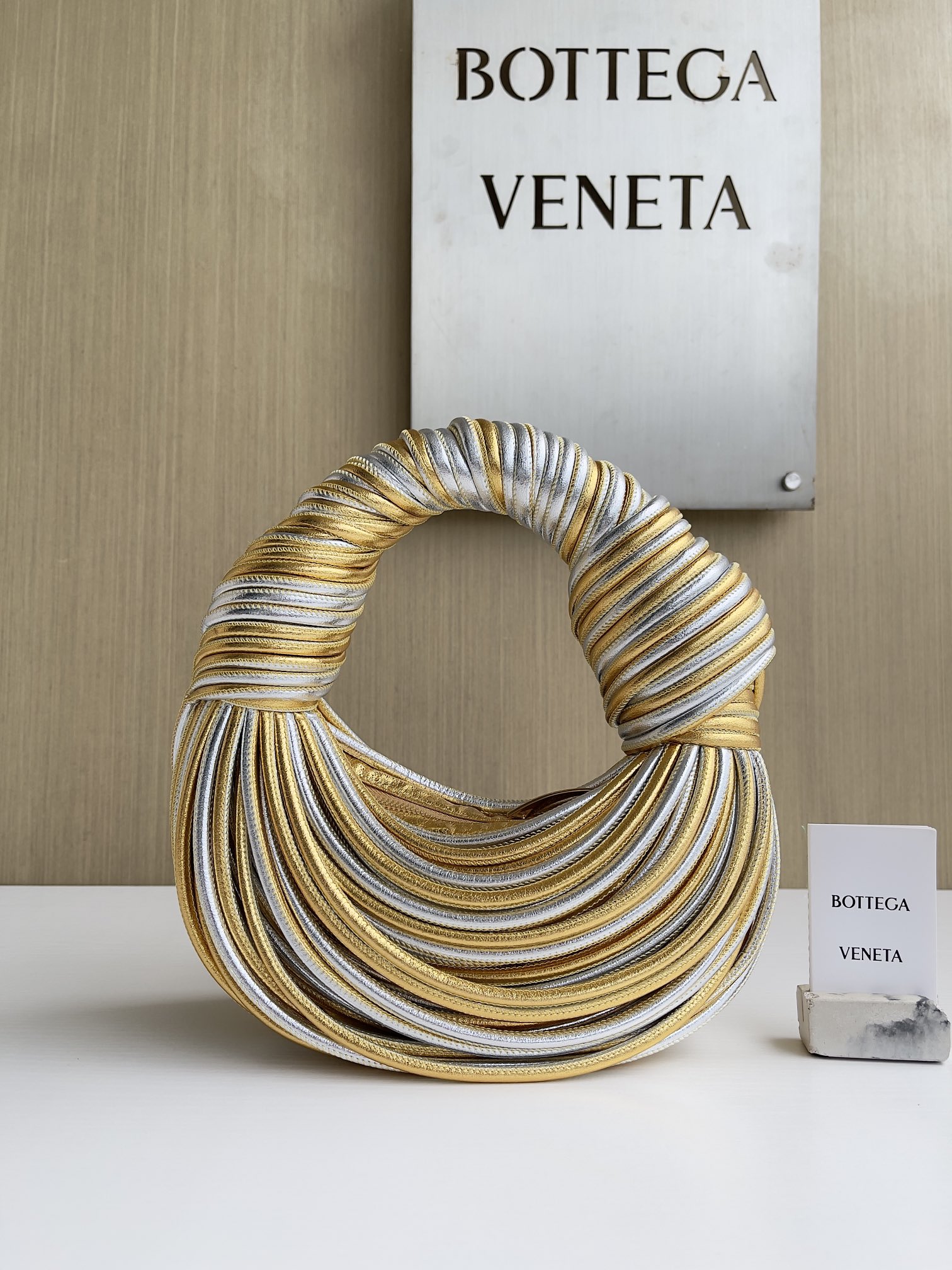 보테가베네타 Bottega Veneta Mini Jodie 755540 23cm