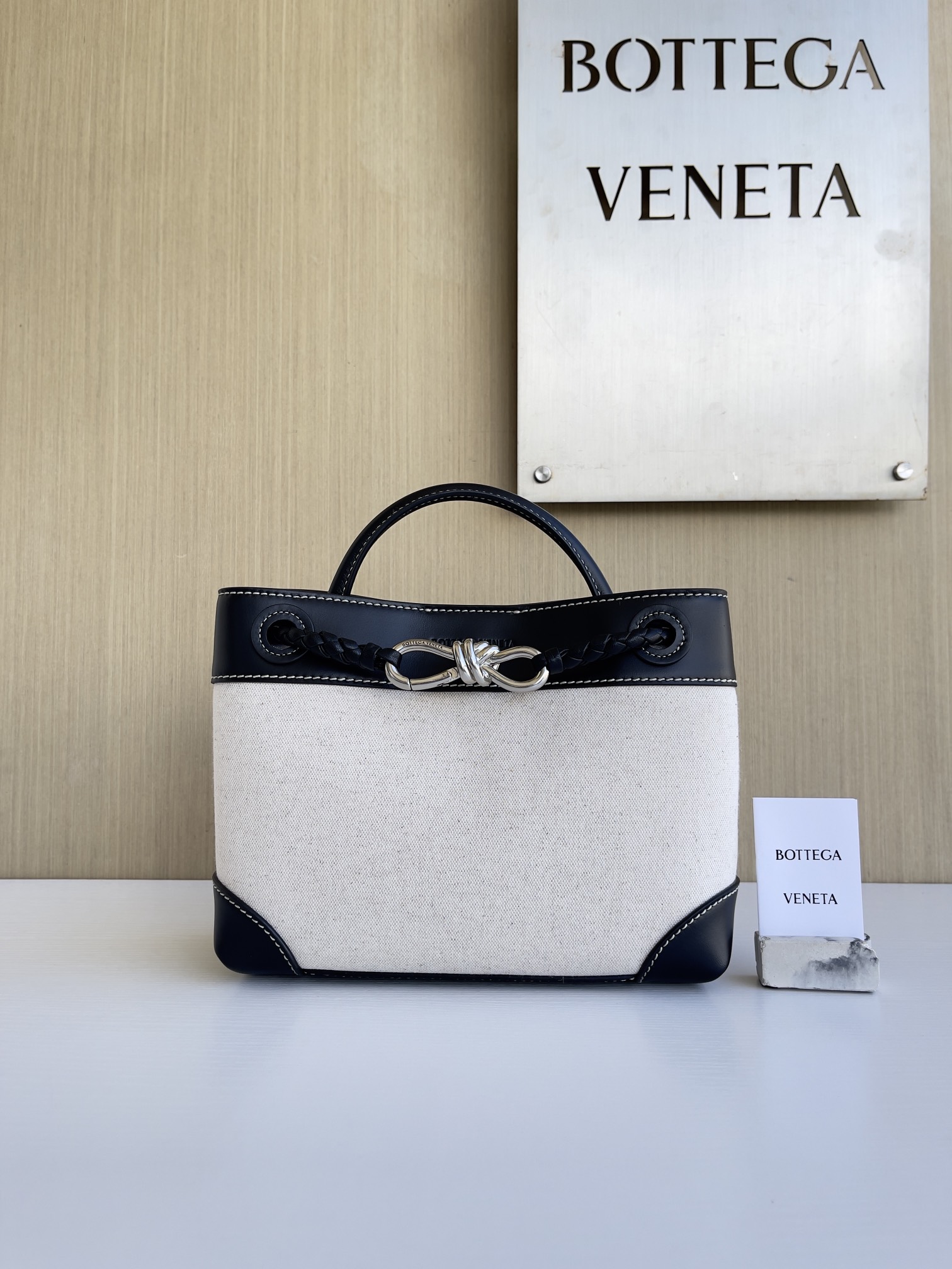 보테가베네타 Bottega Veneta Andiamo 토트 백 791594