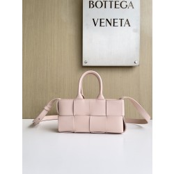 보테가베네타 Bottega Veneta MINI East-West Arco Tote 토트 백 776778