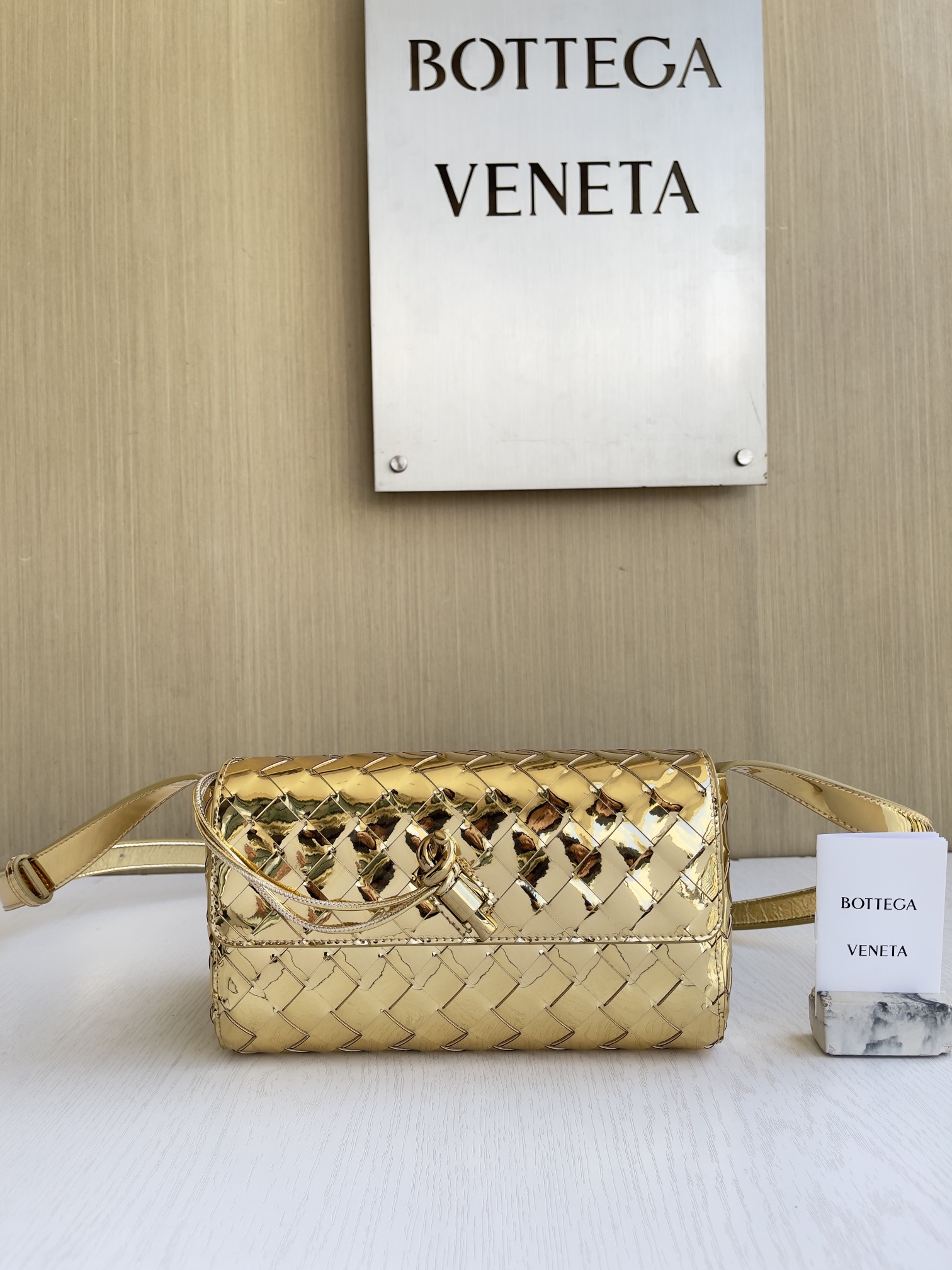 보테가 베네타 Bottega Veneta MINI Andiamo 크로스 백 755545