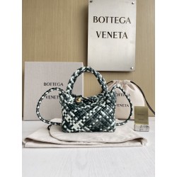 보테가 베네타 Bottega Veneta MINI Tosca 크로스 백 776755