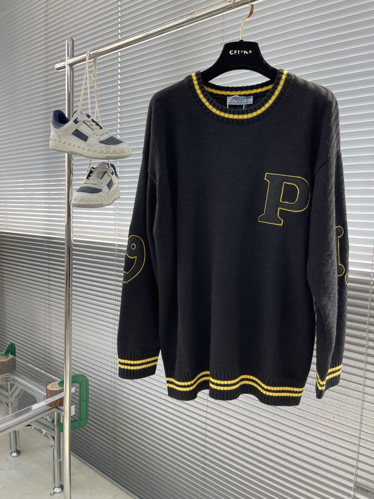 프라다 Prada 스웨터