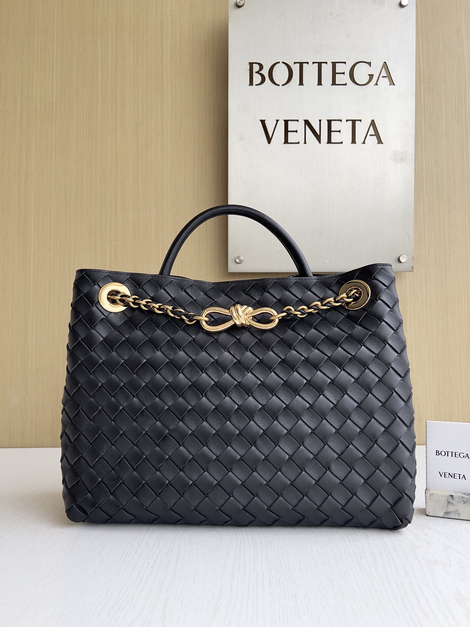 보테가베네타 Bottega Veneta Andiamo 786009 32cm