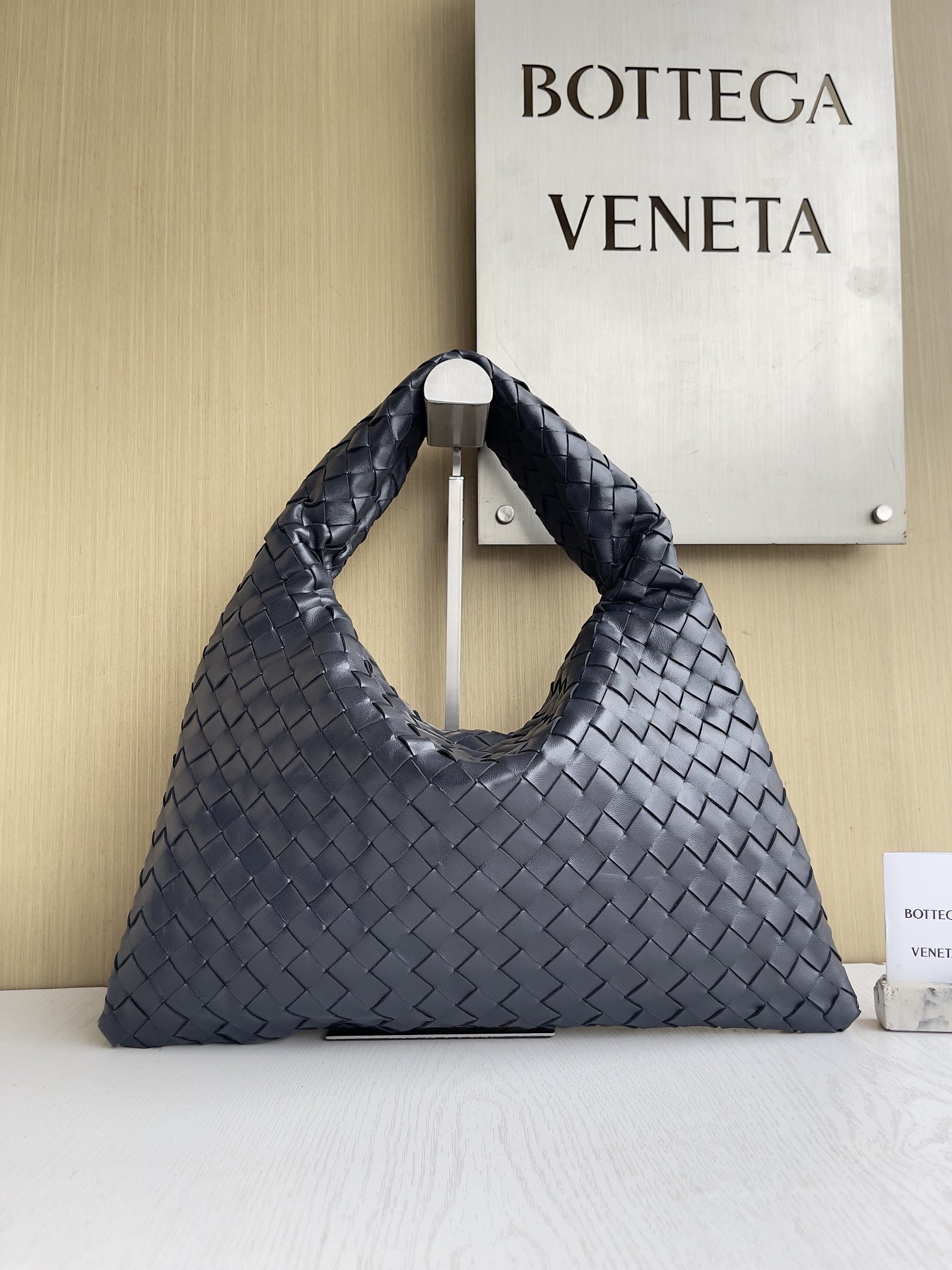 보테가베네타 Bottega Veneta Hop 탑 핸들백 754443