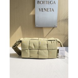 보테가 베네타 Bottega Veneta Cassette 크로스 백 628951