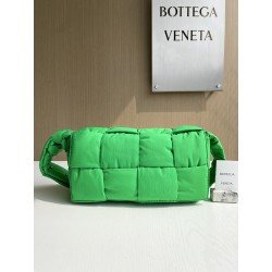 보테가 베네타 Bottega Veneta Cassette 크로스 백 628951