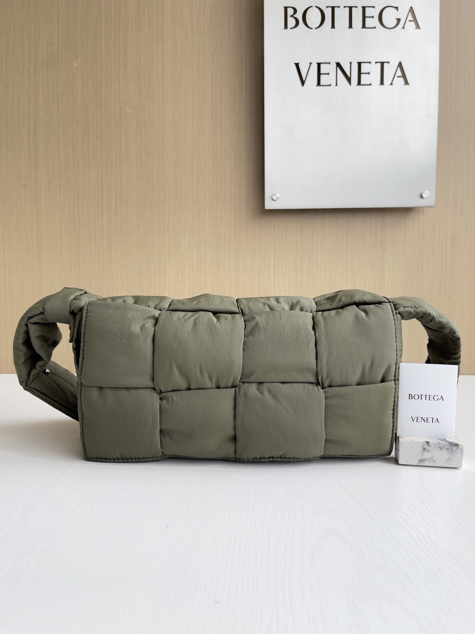 보테가 베네타 Bottega Veneta Cassette 크로스 백 628951