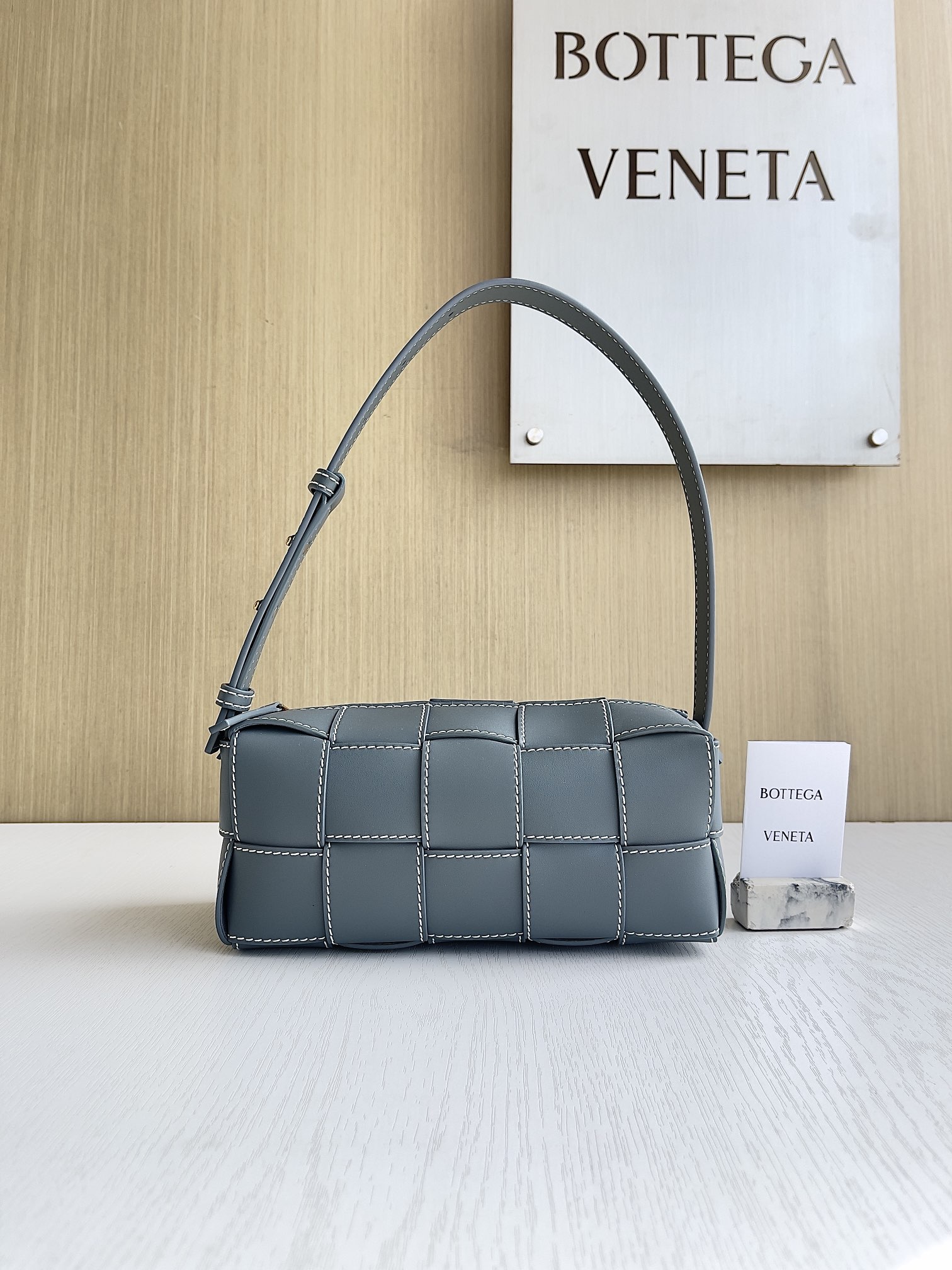 보테가베네타 Bottega Veneta Brick Cassette 729251