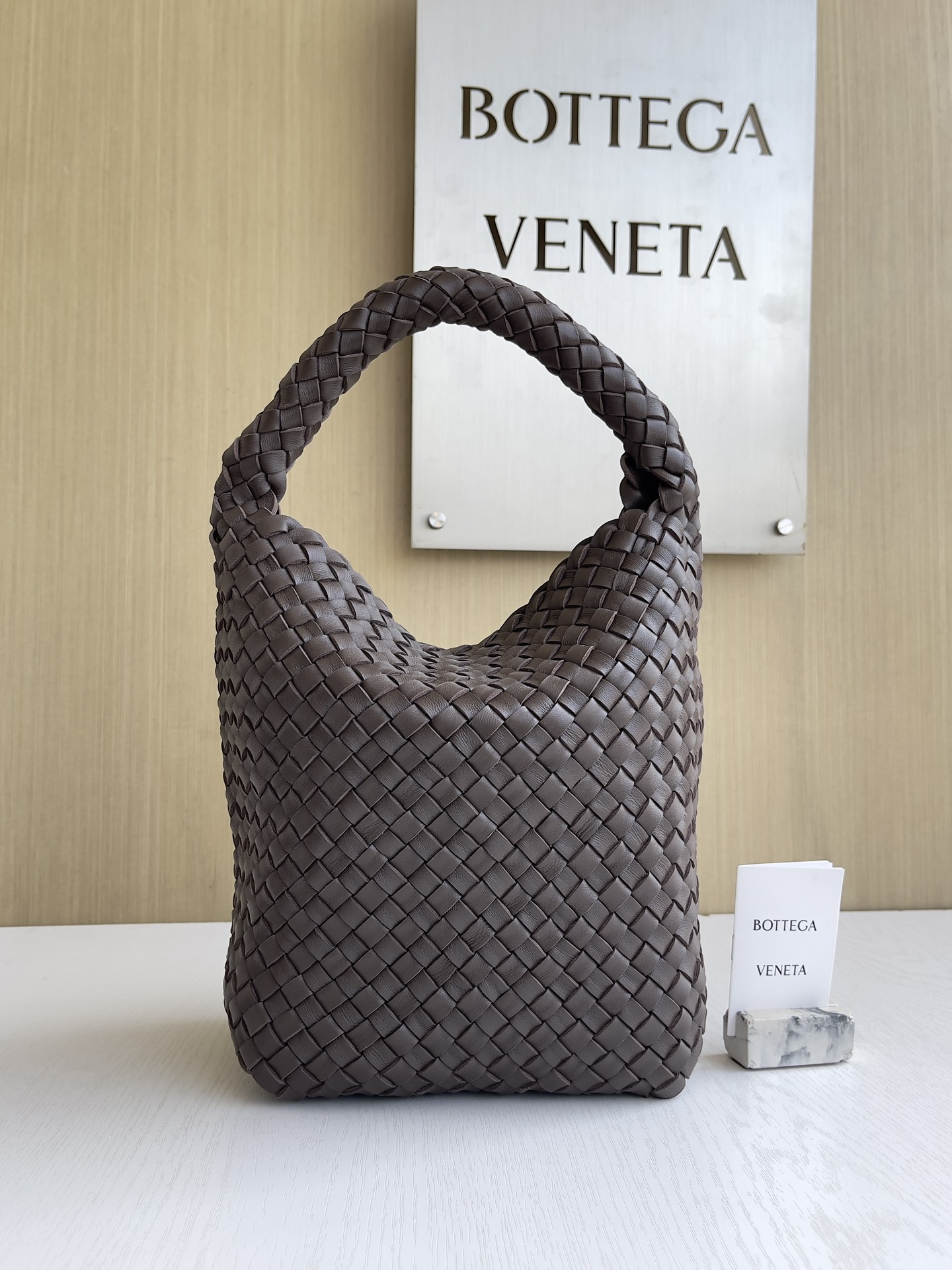 보테가베네타 Bottega Veneta Cabat Bucket Bag 753172