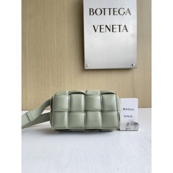 보테가베네타 Bottega Veneta 미니백 710075