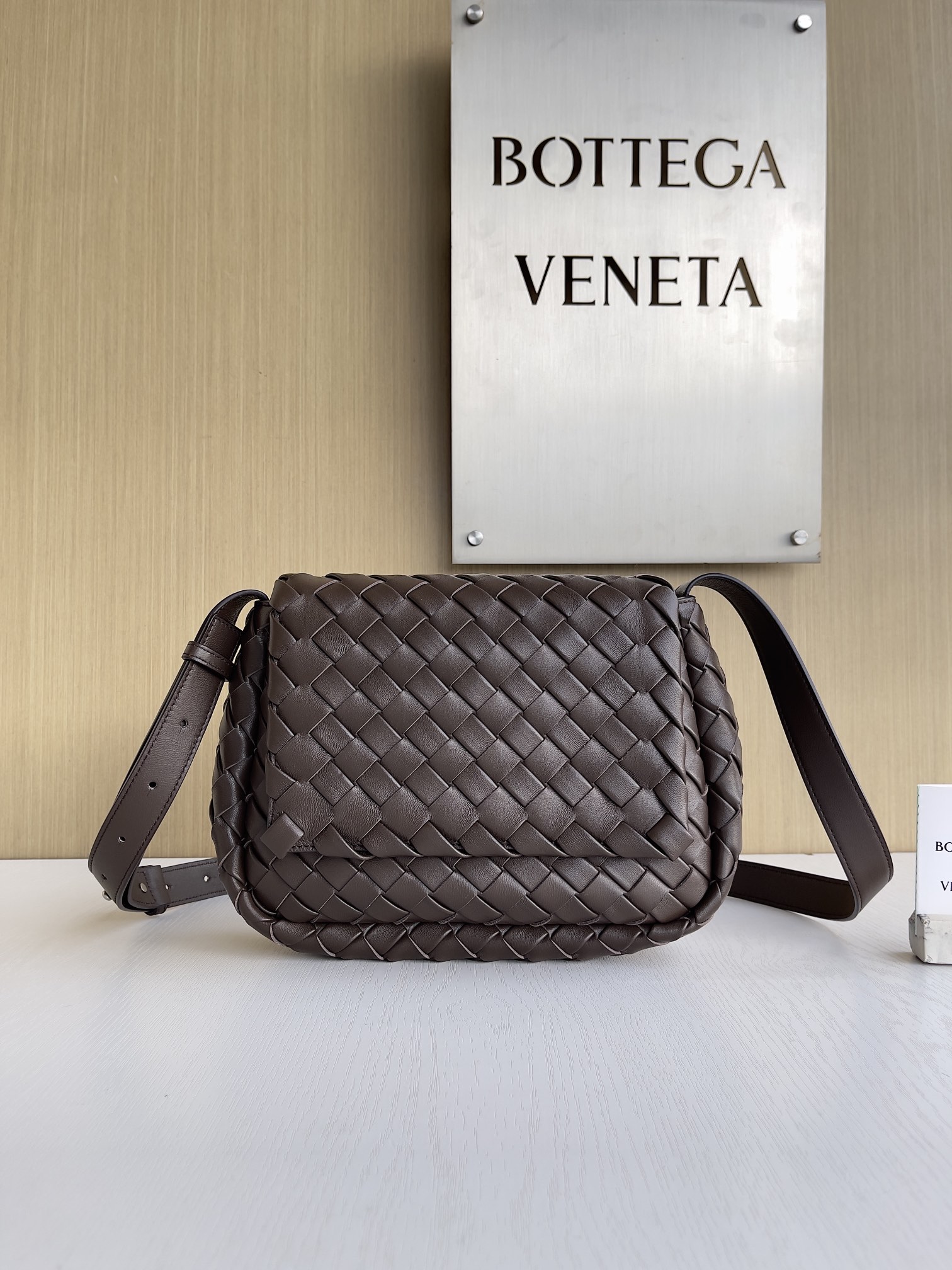 보테가 베네타 Bottega Veneta Cobble Messenger 크로스 백 755659