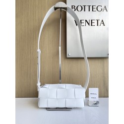 보테가 베네타 Bottega Veneta Brick Cassette 크로스 백 729251