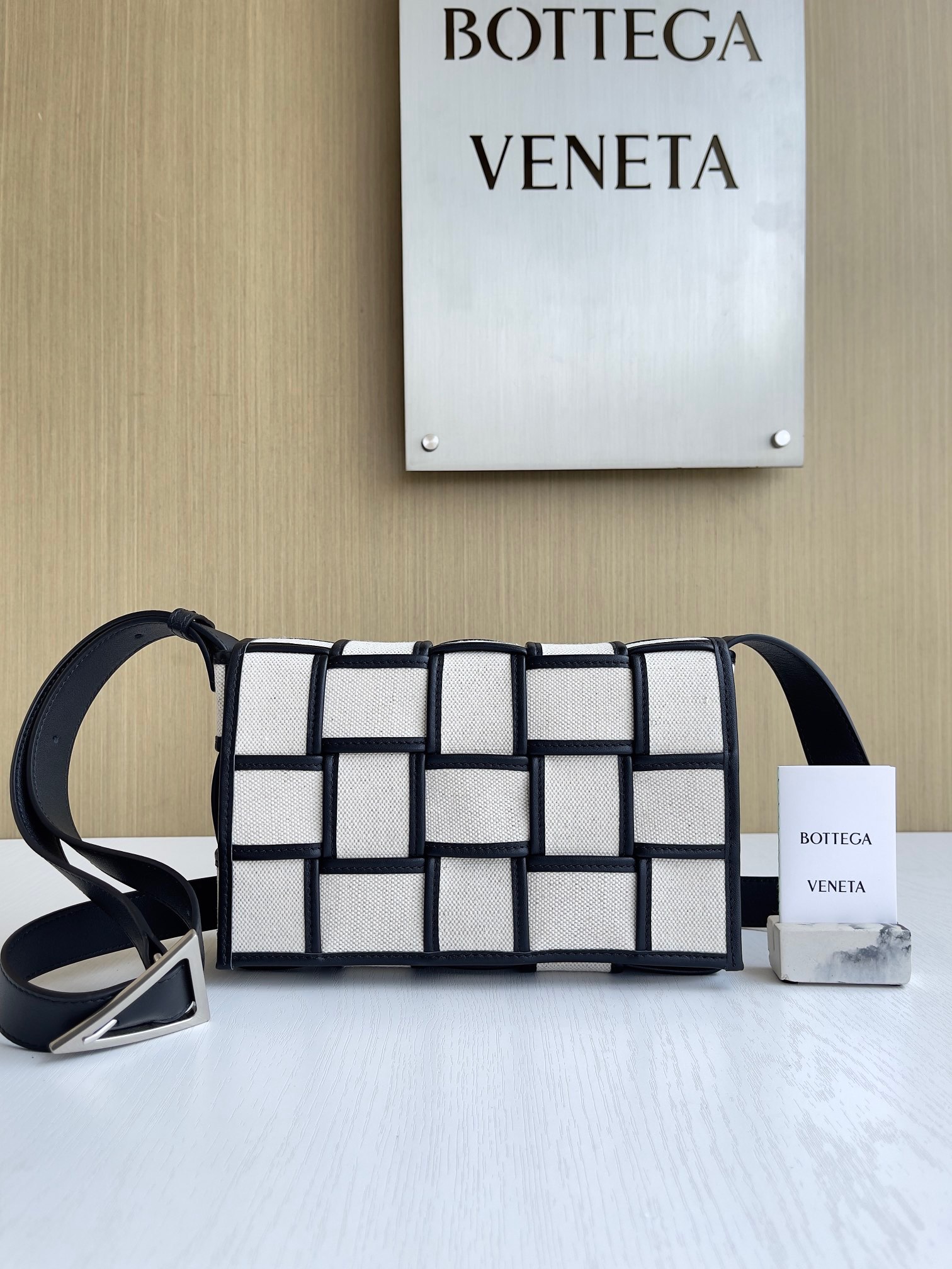 보테가 베네타 Bottega Veneta Cassette 크로스 백 741451