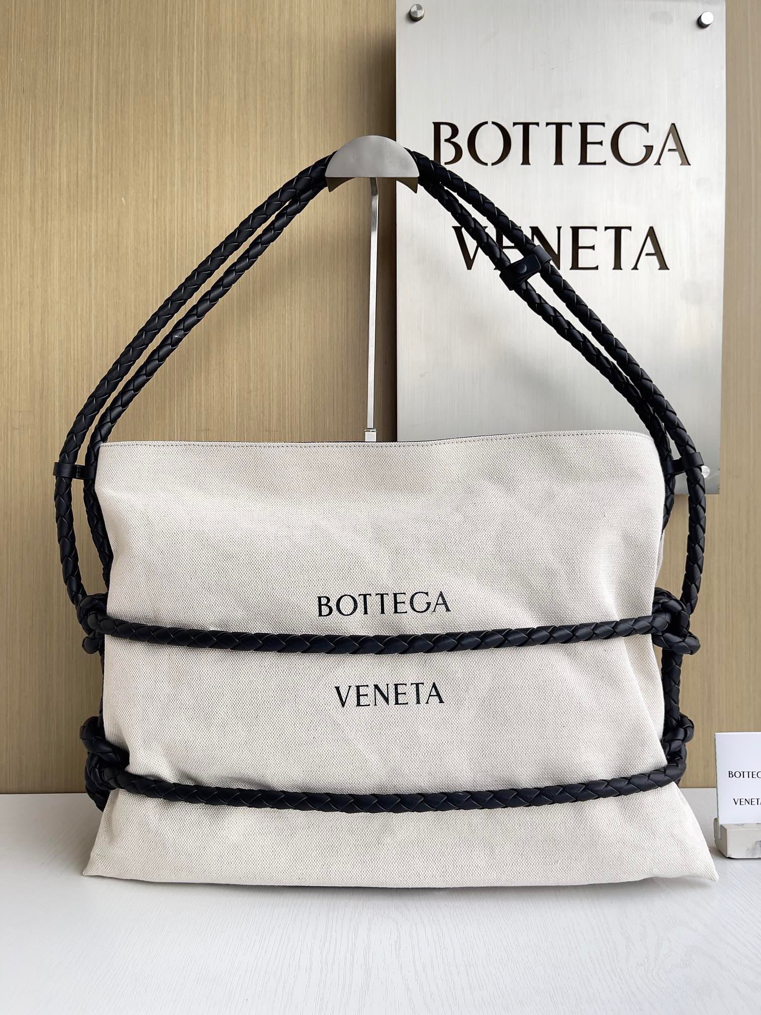 보테가베네타 Bottega Veneta Quadronno  743625