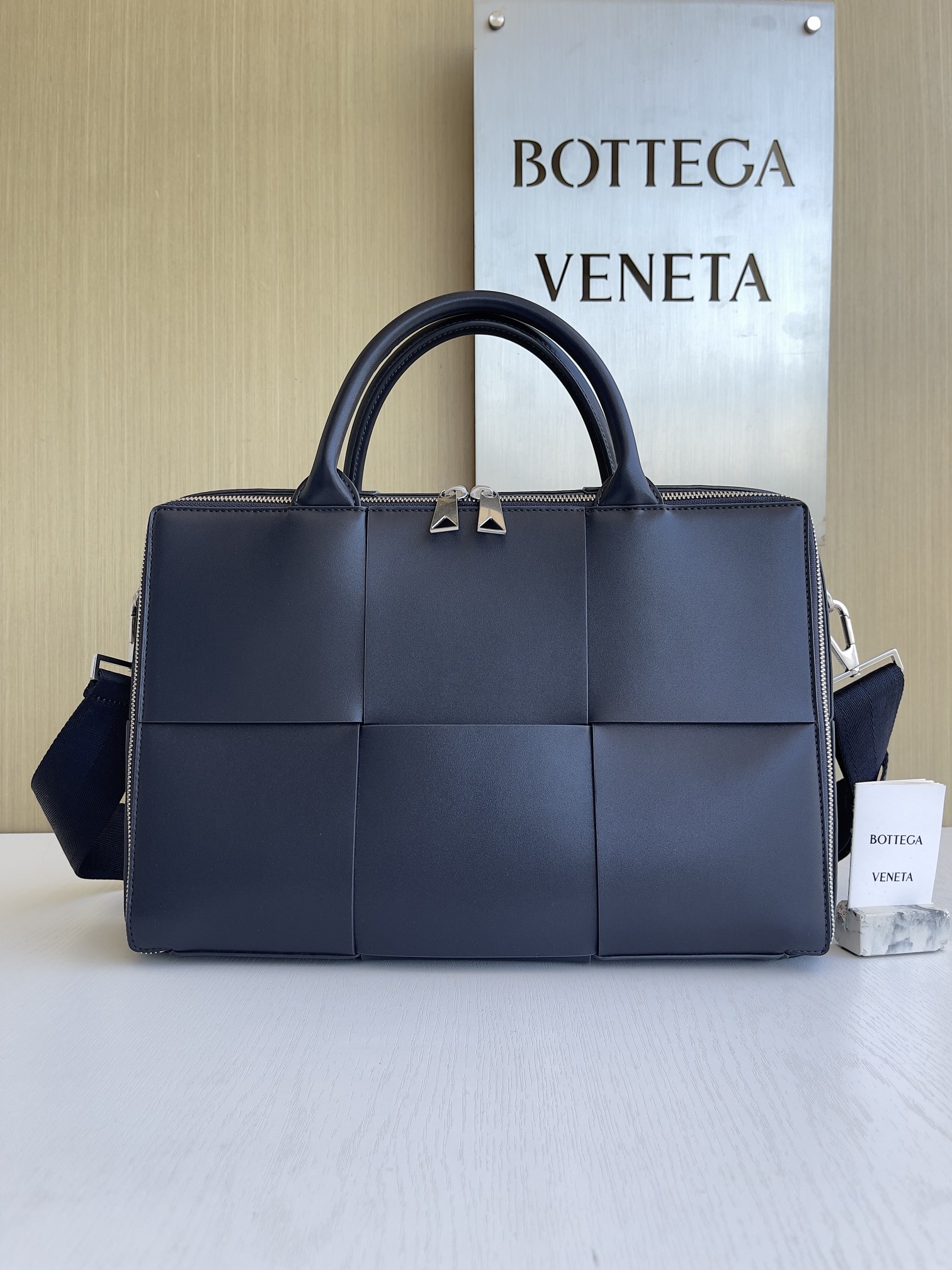 보테가베네타 Bottega Veneta 서류가방 680120