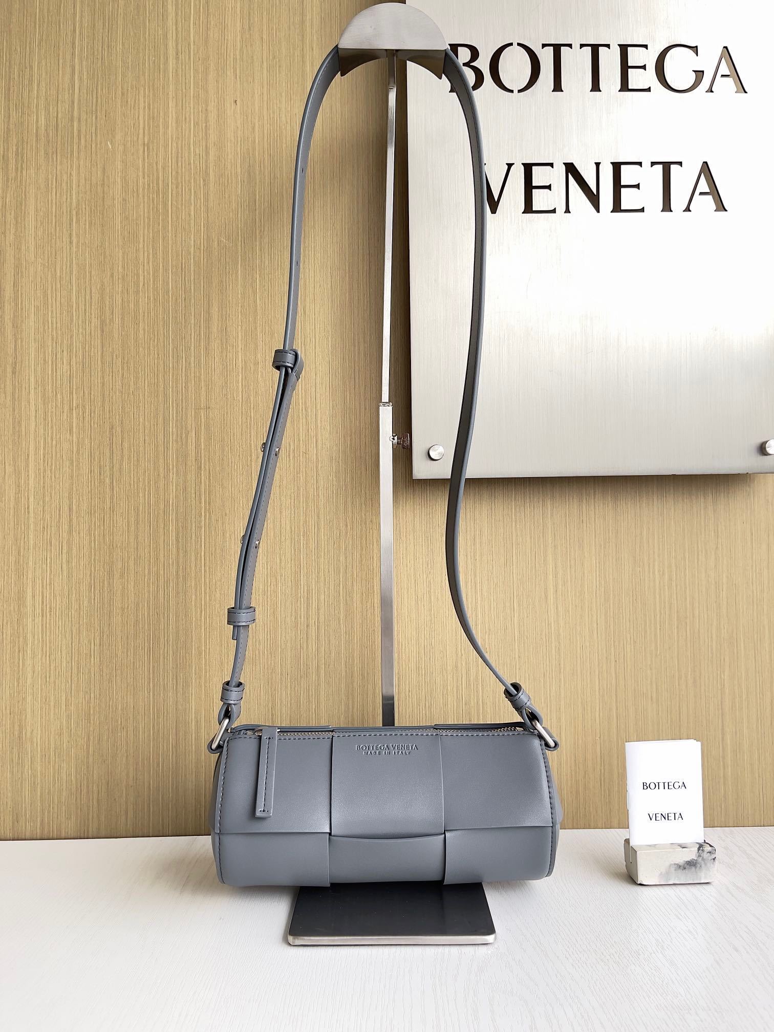 보테가베네타 Bottega Veneta 버킷 백 741651