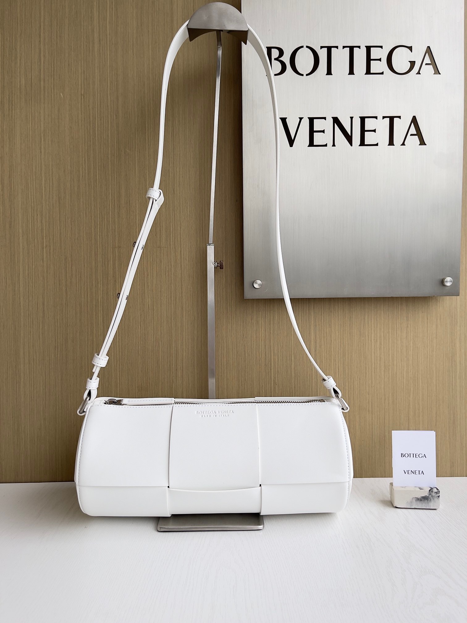 보테가베네타 Bottega Veneta Medium Canette 741562