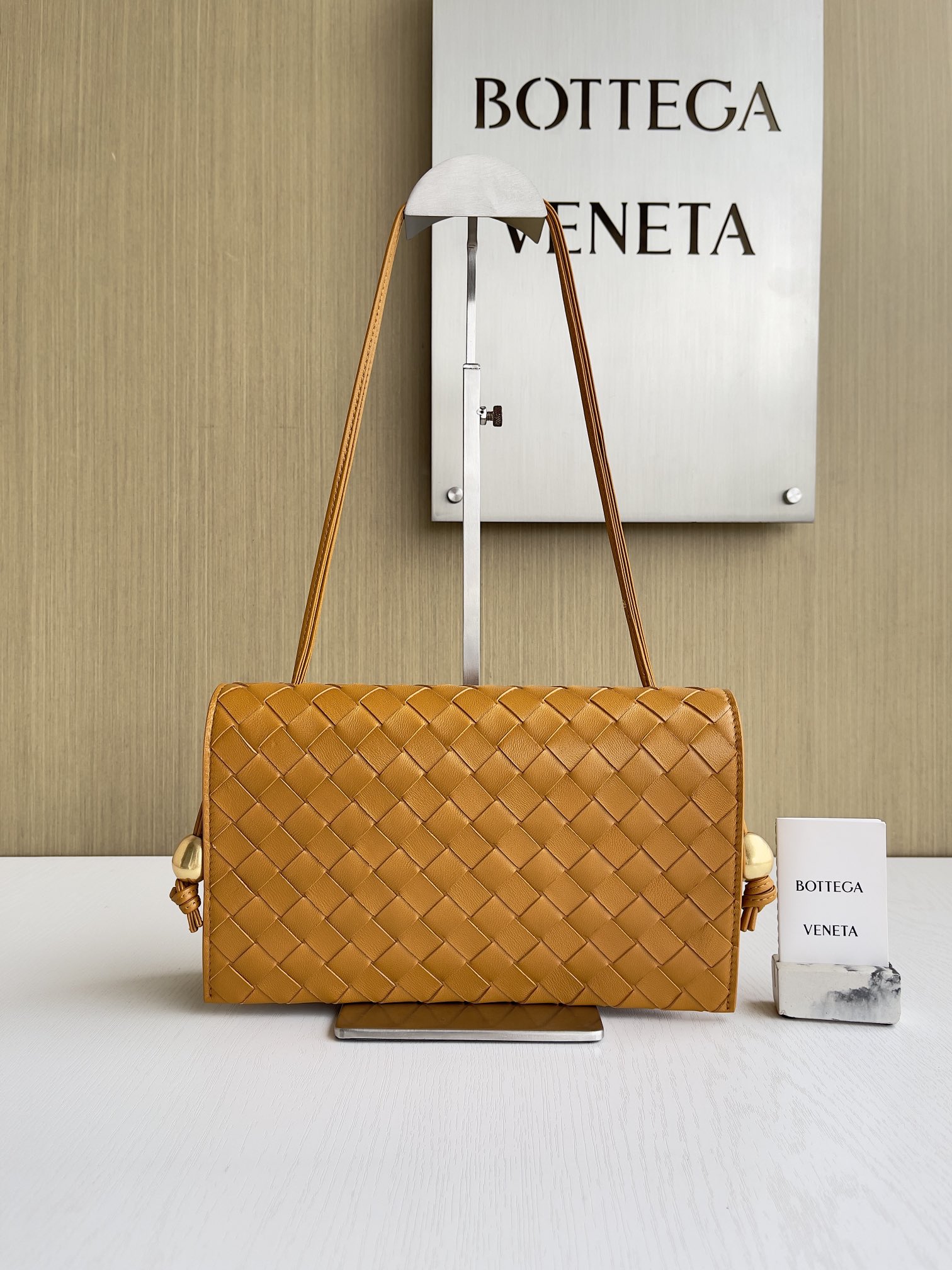 보테가베네타 Bottega Veneta 탑 핸들백 717435