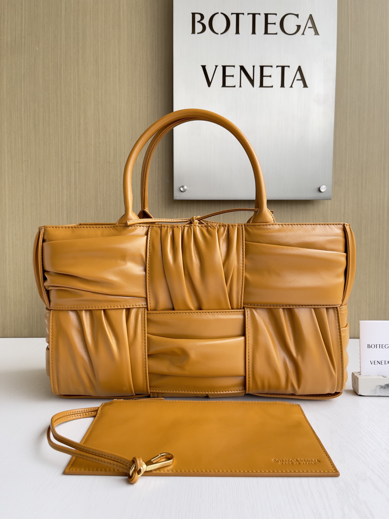 보테가베네타 Bottega Veneta Arco Tote 토트 백 729043