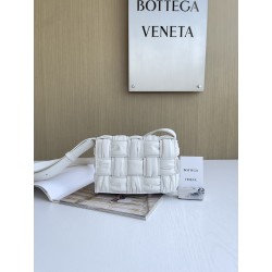 보테가베네타 Bottega Veneta Cassette 크로스 백 736253