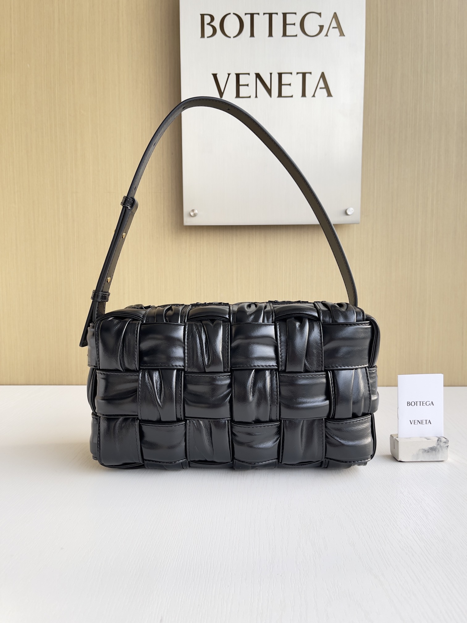 보테가베네타 Bottega Veneta Brick Cassette 717090