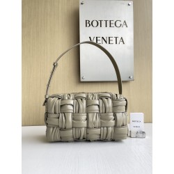 보테가베네타 Bottega Veneta Brick Cassette 숄더백 717090