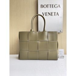 보테가베네타 Bottega Veneta Arco Tote 토트 백 756682