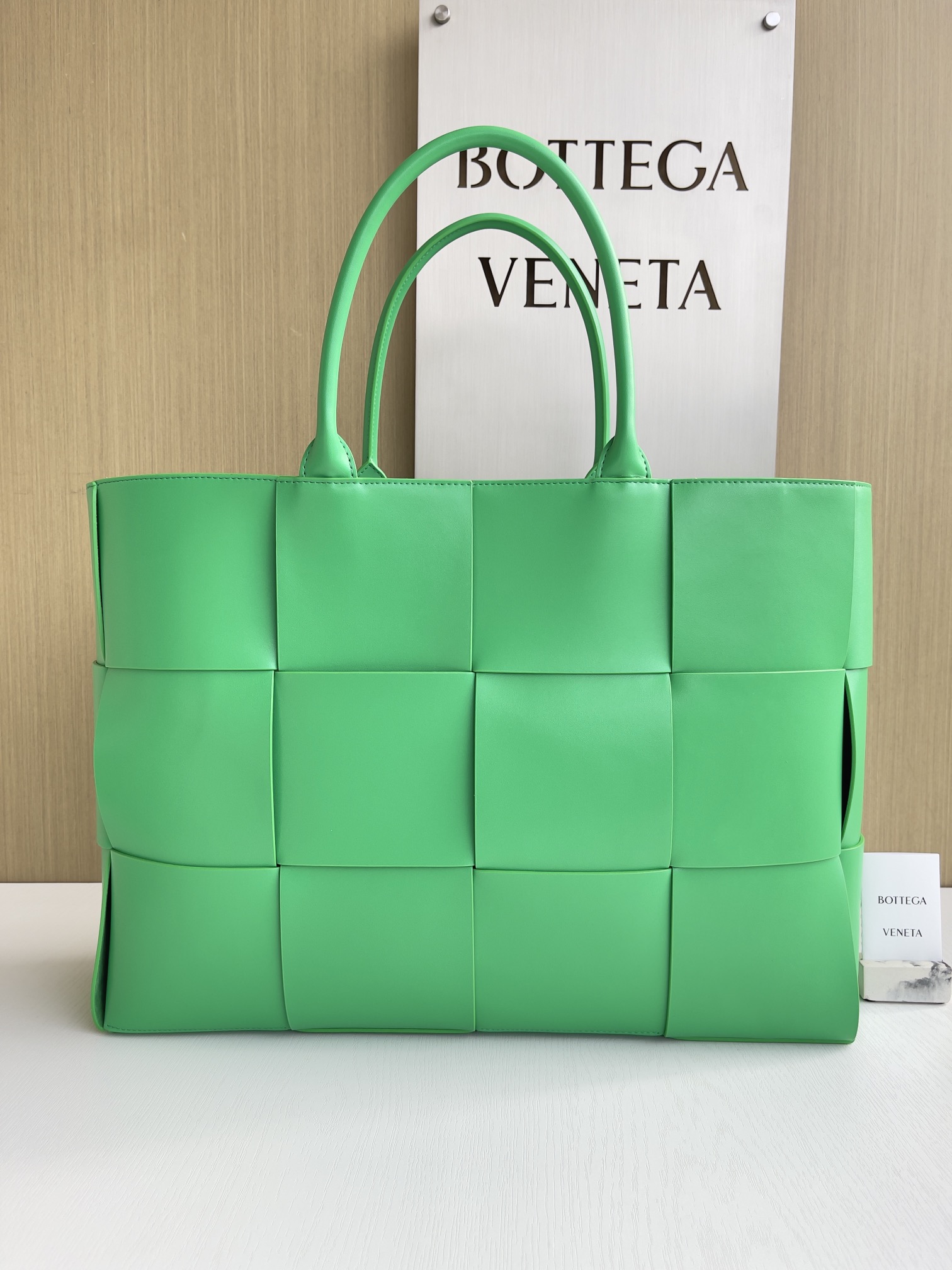 보테가베네타 Bottega Veneta Arco Tote 토트 백 680165