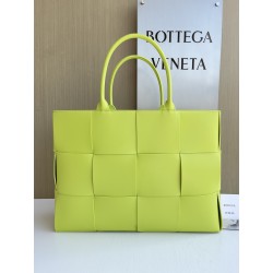 보테가베네타 Bottega Veneta Arco Tote 토트 백 680165