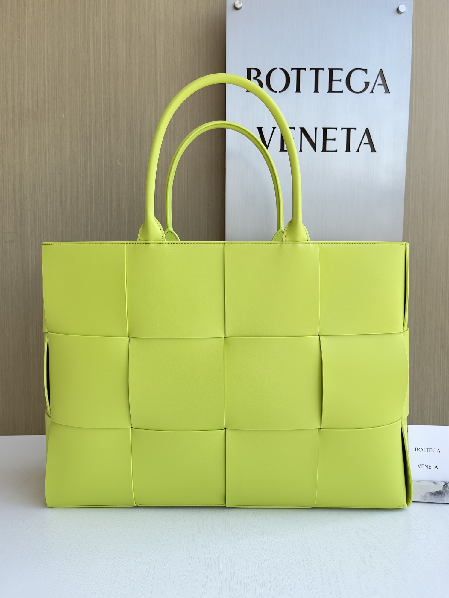 보테가베네타 Bottega Veneta Arco Tote 토트 백 680165